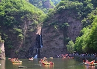 炎炎端午 龙潭大峡谷迎来夏季玩水