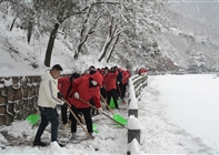 扫雪除冰，闻雪而动